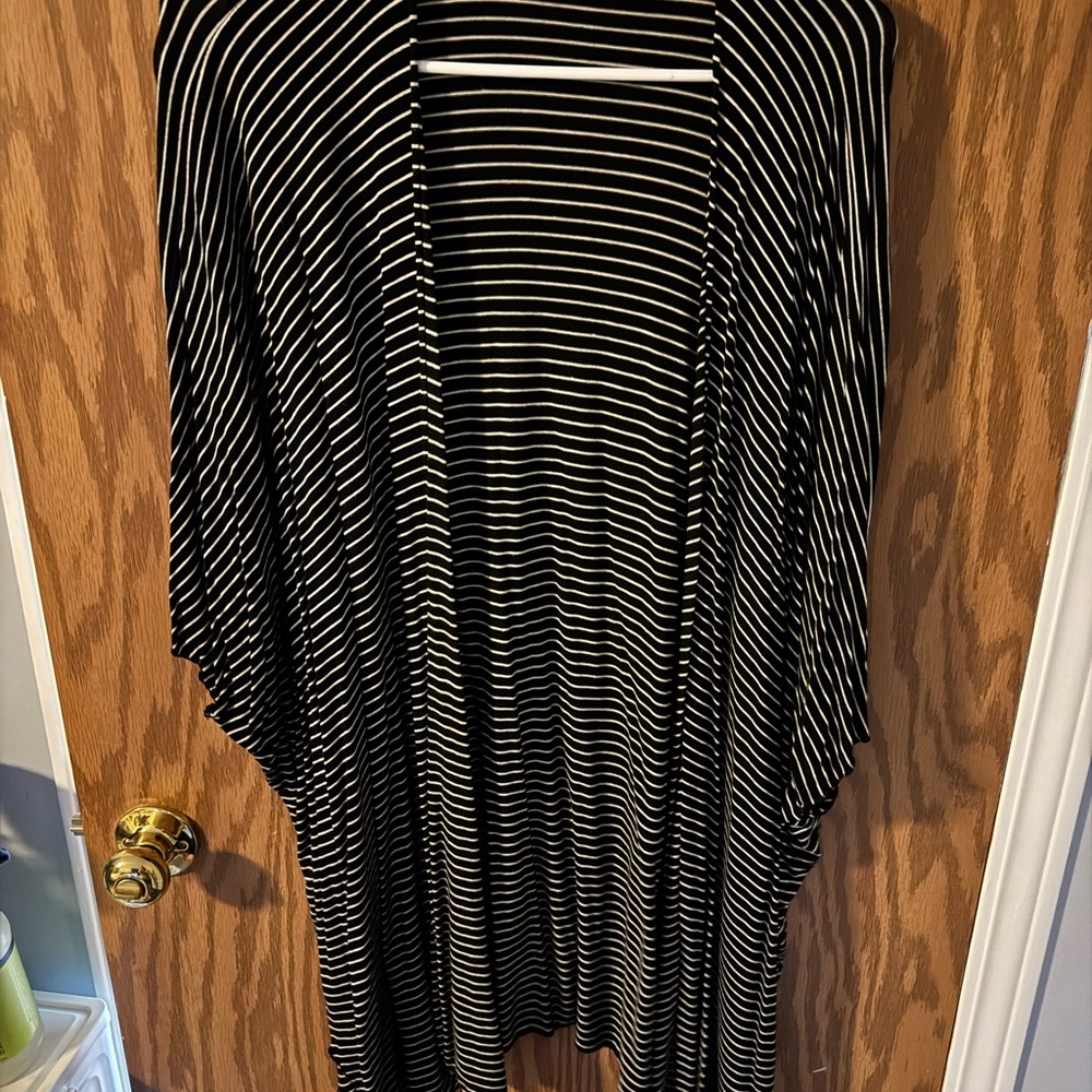 Chris & Carol Black and White Striped Open Cardigan